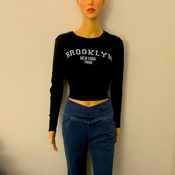 Brooklyn Long Sleeve 1998 Fitted Tee - Picture 1 of 4
